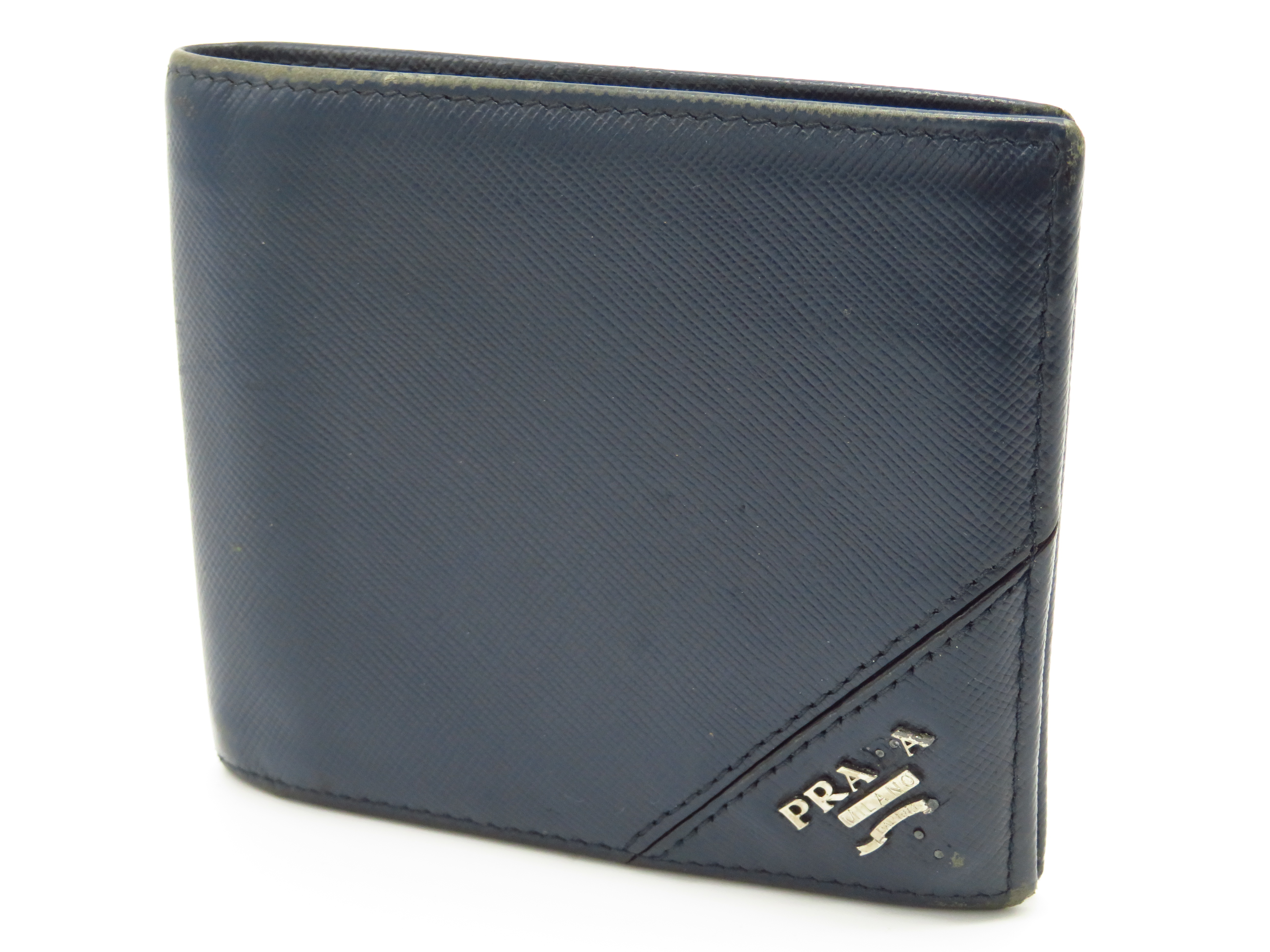 プラダ 財布