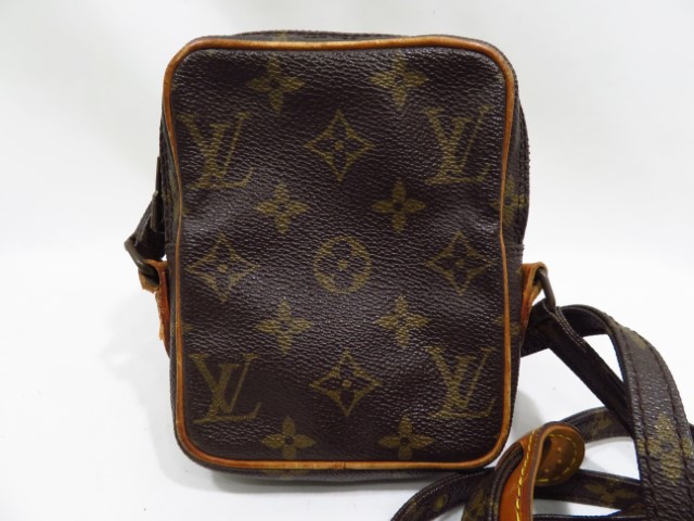 ルイヴィトン　ポーチ