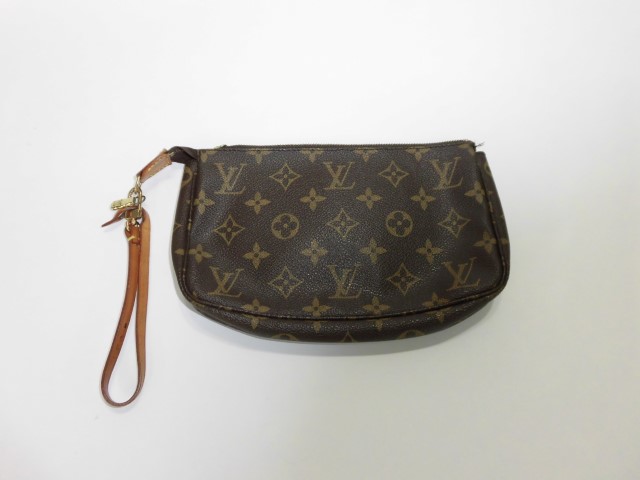 ルイヴィトン　ポーチ
