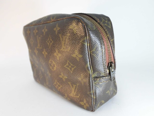 ルイヴィトン　ポーチ