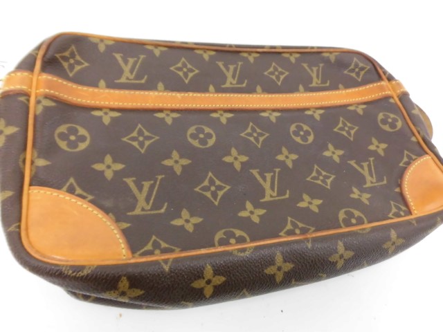 ルイヴィトン　クラッチバッグ