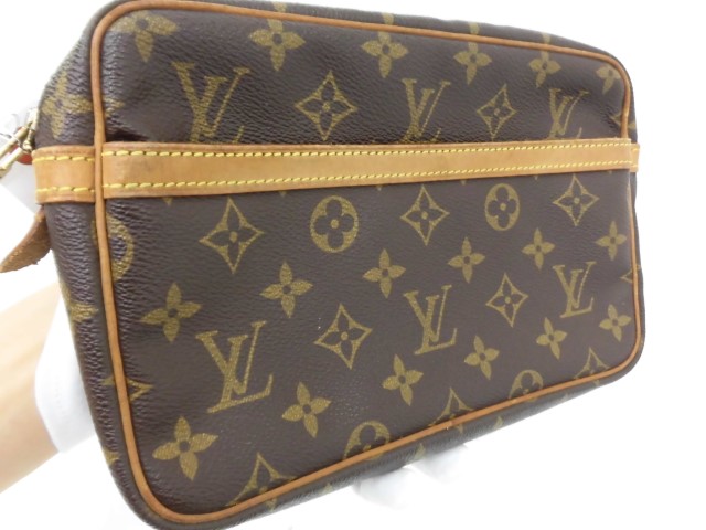 ルイヴィトン　ポーチ