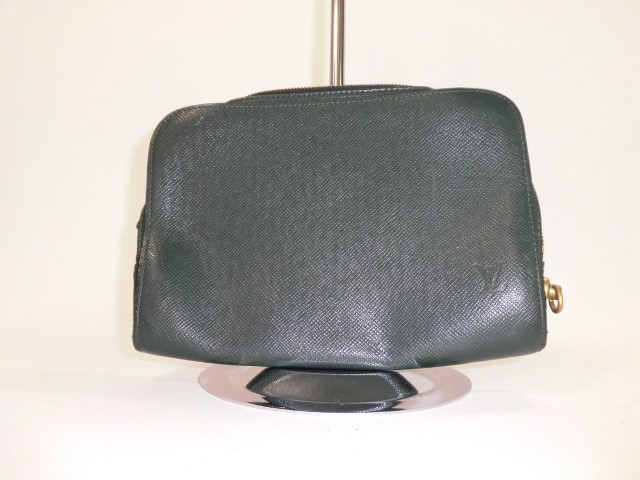 ルイヴィトン　ポーチ