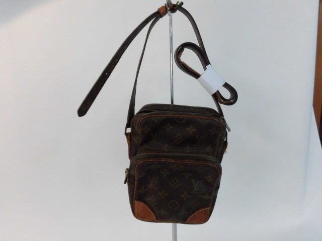 ルイヴィトン　ポーチ