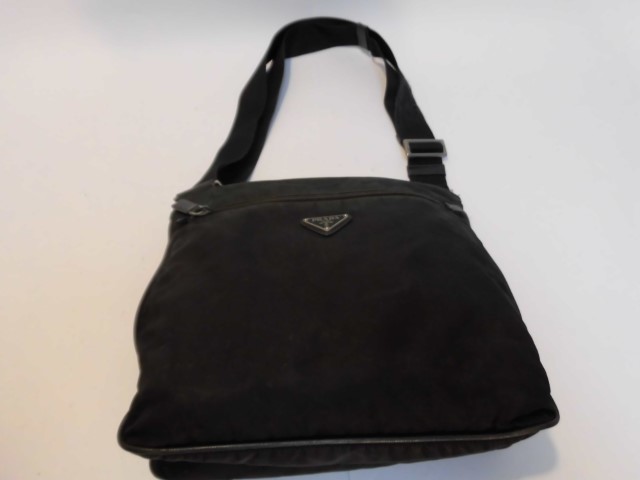 プラダ　バッグ