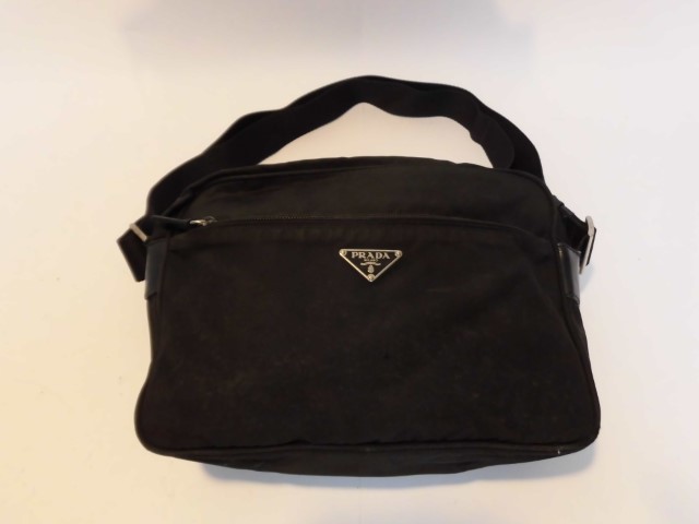 プラダ　バッグ