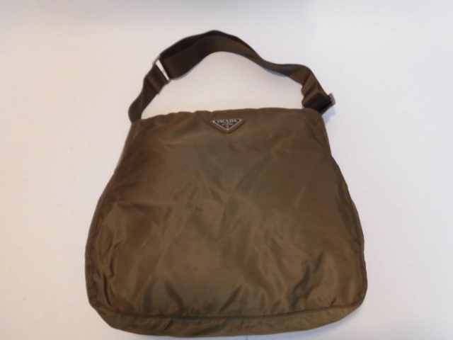 プラダ　バッグ
