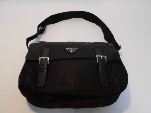 プラダ　バッグ