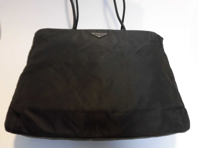 プラダ　バッグ