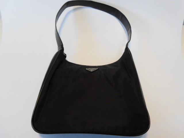 プラダ　バッグ