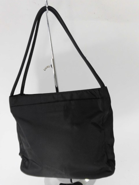 プラダ　バッグ