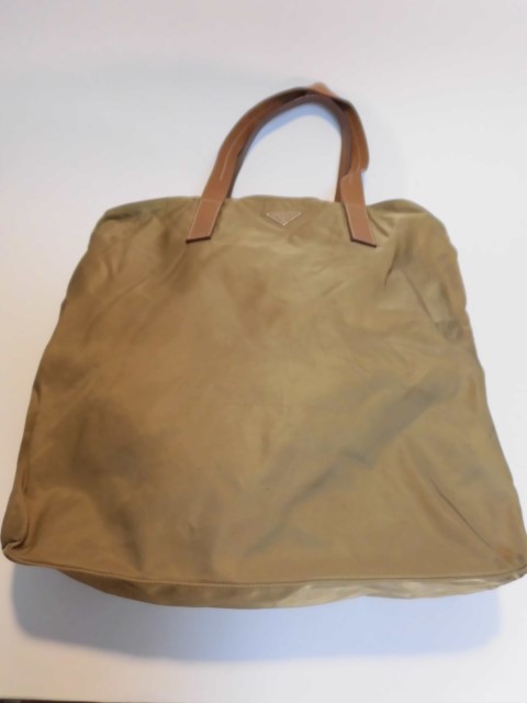 プラダ　バッグ