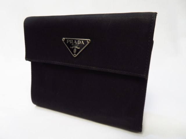 プラダ　財布