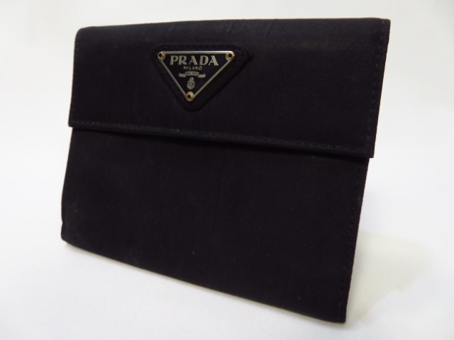 プラダ　財布