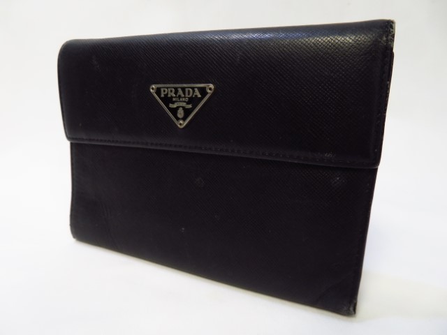プラダ　財布