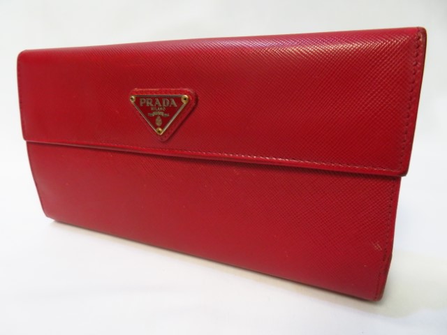 プラダ　財布